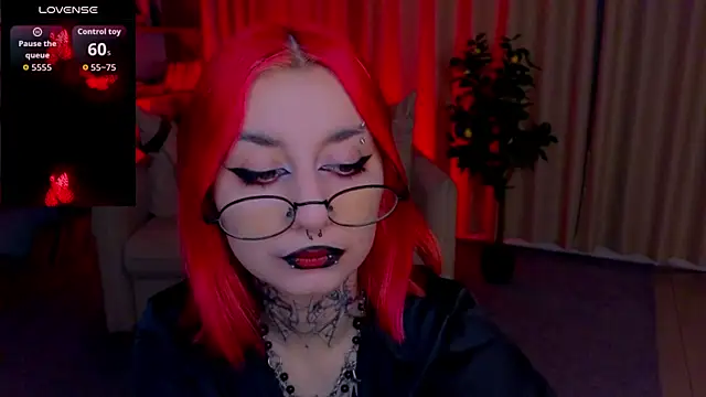 Snapshot of Mistress__Marcelline chatting on 11, 7, 2026 Mistress Marcelline online show from 11, 7, 2026