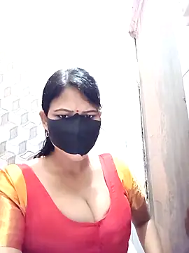 Snapshot of varnika chatting on 26, 4, 2026 varnika online show from 26, 4, 2026