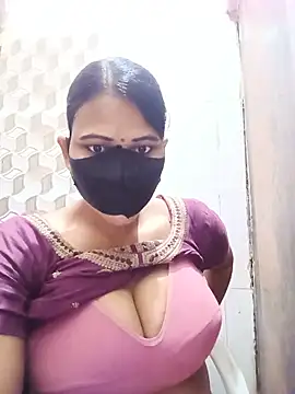 Snapshot of varnika chatting on 9, 5, 2026 varnika online show from 9, 5, 2026