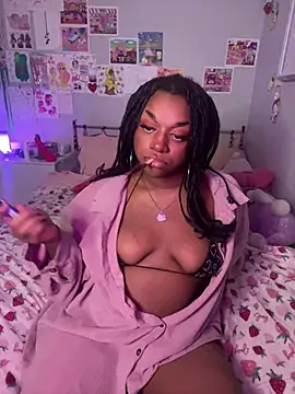 Snapshot of XKimmyGreen chatting on 23, 3, 2026 XKimmyGreen online show from 23, 3, 2026