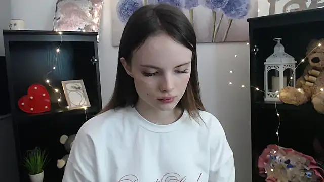 Snapshot of Ariella_ari chatting on 24, 9, 2025 Ariella ari online show from 24, 9, 2025