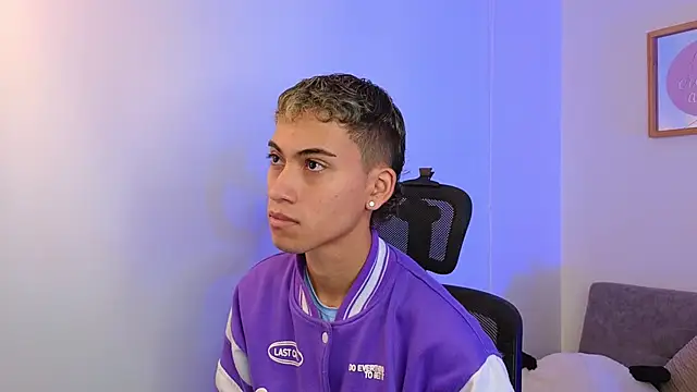 yulian vasquez online show from 6, 10, 2025