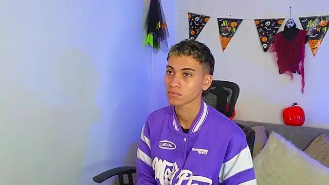 yulian vasquez online show from 30, 10, 2025