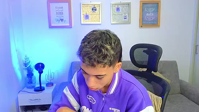 yulian vasquez online show from 29, 11, 2025