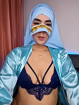 Snapshot of aisha_samiri chatting on 10, 9, 2025 aisha samiri online show from 10, 9, 2025