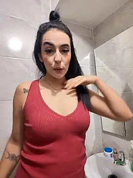 Snapshot of aisha_samiri chatting on 11, 9, 2025 aisha samiri online show from 11, 9, 2025