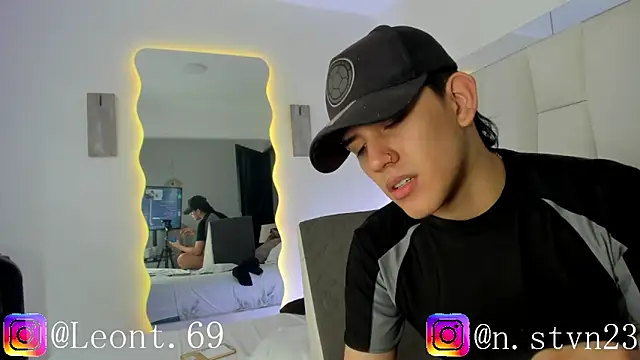 LoganTwink18 online show from 7, 4, 2026