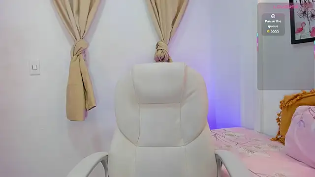 andrea sanchezz online show from 4, 11, 2025