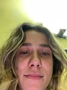 Snapshot of blond-96 chatting on 15, 9, 2025 blond-96 online show from 15, 9, 2025