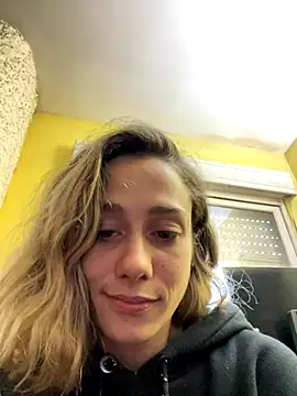 Snapshot of blond-96 chatting on 27, 10, 2025 blond-96 online show from 27, 10, 2025