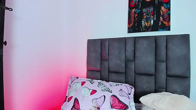 Snapshot of abby_jones2 chatting on 18, 10, 2025 abby jones2 online show from 18, 10, 2025