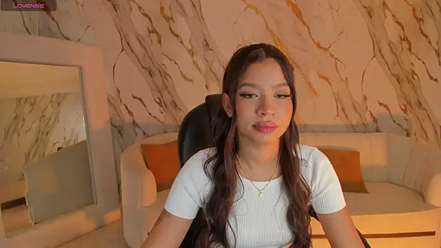 Snapshot of SophieHouston_ chatting on 22, 7, 2026 SophieHouston online show from 22, 7, 2026