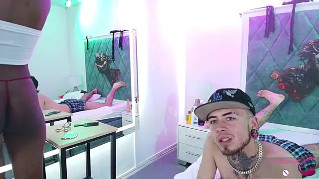 Asha zuri and adam online show from 4, 11, 2025