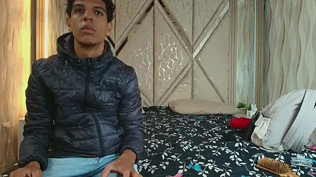 Hotcouple 222 online show from 10, 2, 2026