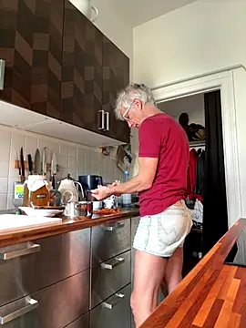 SexyLeon8 online show from 22, 9, 2025