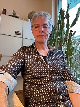 Snapshot of SexyLeon8 chatting on 1, 2, 2026 SexyLeon8 online show from 1, 2, 2026