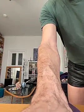 Snapshot of SexyLeon8 chatting on 3, 3, 2026 SexyLeon8 online show from 3, 3, 2026