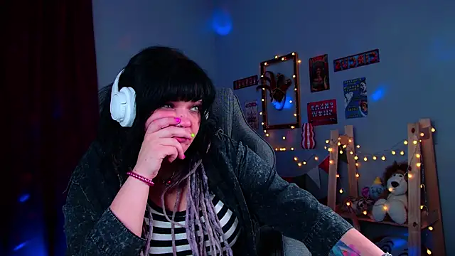 Snapshot of MaryHarrys chatting on 6, 6, 2026 MaryHarrys online show from 6, 6, 2026