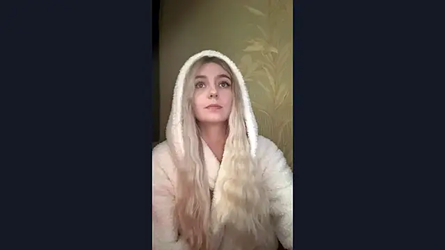 Snapshot of sindi_love_u chatting on 19, 10, 2025 sindi love u online show from 19, 10, 2025