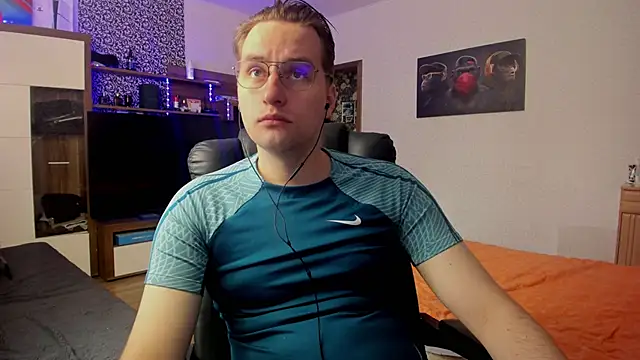 romiosabrino online show from 13, 5, 2026