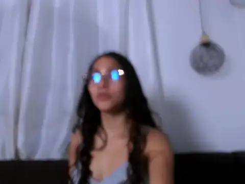 Akira Hime online show from 16, 12, 2025