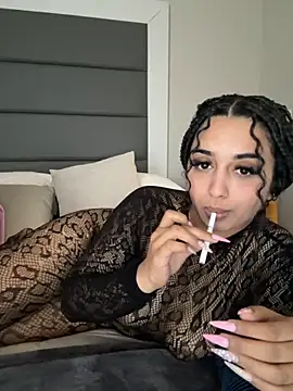 LilMisIndianx online show from 23, 12, 2025