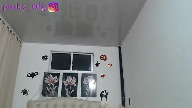 pinky f00x online show from 11, 10, 2025