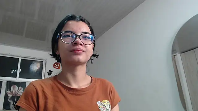 pinky f00x online show from 17, 10, 2025