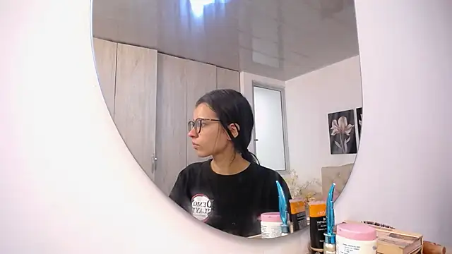 pinky f00x online show from 2, 4, 2026