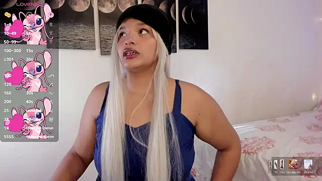 chloe kisses online show from 29, 5, 2026