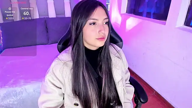 Adaara Rey online show from 12, 11, 2025