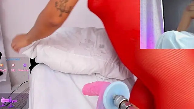 arynaughty20 online show from 4, 10, 2025