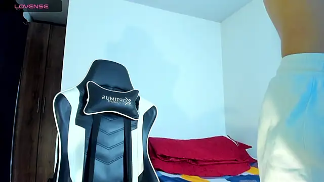 Snapshot of bryan_mugn chatting on 30, 9, 2025 bryan mugn online show from 30, 9, 2025