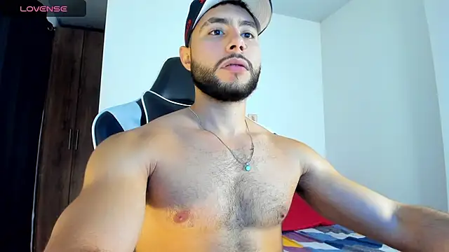 Snapshot of bryan_mugn chatting on 4, 10, 2025 bryan mugn online show from 4, 10, 2025