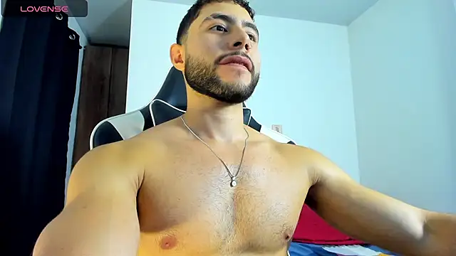 Snapshot of bryan_mugn chatting on 24, 10, 2025 bryan mugn online show from 24, 10, 2025