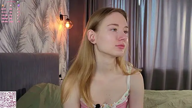 Snapshot of ElvinaRose chatting on 25, 4, 2026 ElvinaRose online show from 25, 4, 2026