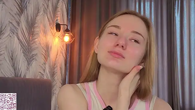 Snapshot of ElvinaRose chatting on 15, 5, 2026 ElvinaRose online show from 15, 5, 2026