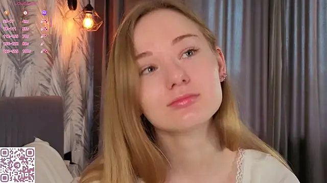 Snapshot of ElvinaRose chatting on 9, 6, 2026 ElvinaRose online show from 9, 6, 2026