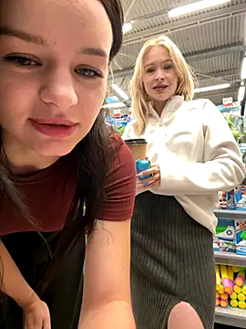 Snapshot of Cum_girlss chatting on 15, 9, 2025 Cum girlss online show from 15, 9, 2025