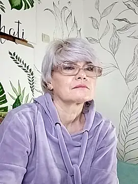 Catty Lady online show from 4, 2, 2026