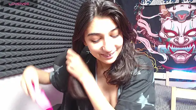 Elfy Rare  online show from 8, 11, 2025