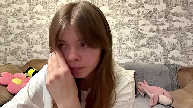 Snapshot of CoralinaEastoy chatting on 10, 9, 2025 CoralinaEastoy online show from 10, 9, 2025