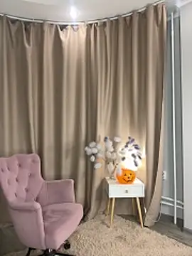 Naomi   Rias online show from 31, 10, 2025