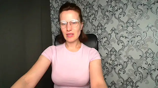 Snapshot of Kelly_Kisss chatting on 5, 7, 2026 Kelly Kisss online show from 5, 7, 2026