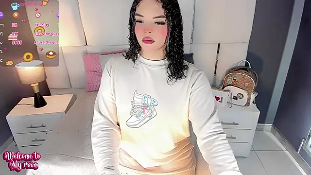 Snapshot of LiaFernandaa chatting on 11, 11, 2025 LiaFernandaa online show from 11, 11, 2025