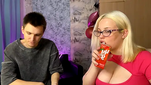 Mia Sakuraa online show from 28, 9, 2025