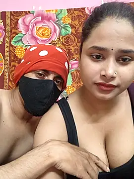 Seducing couple online show from 20, 2, 2026