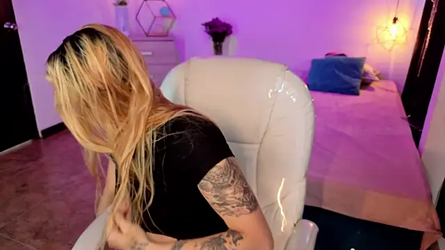 Jennaa Cooper online show from 8, 11, 2025