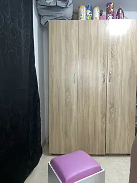 Briana Hottt online show from 18, 4, 2026