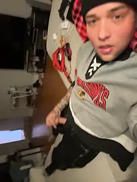 Snapshot of robin_bones chatting on 25, 9, 2025 robin bones online show from 25, 9, 2025